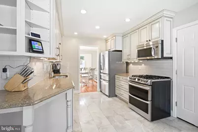 7913 Laural Valley Way, Springfield, VA 22153 - Photo 12