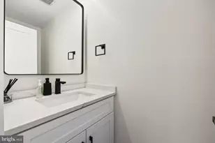 3623 Great Laurel Ln, Fairfax, VA 22033 - Photo 24