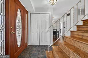 8905 Side Saddle Rd, Springfield, VA 22152 - Photo 6