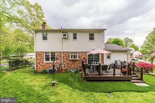 8905 Side Saddle Rd, Springfield, VA 22152 - Photo 52