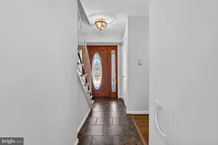 8905 Side Saddle Rd, Springfield, VA 22152 - Photo 8