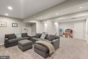 9660 Masterworks Dr, Vienna, VA 22181 - Photo 34