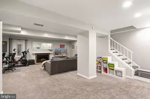 9660 Masterworks Dr, Vienna, VA 22181 - Photo 32