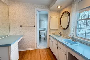 4325 Majestic Ln, Fairfax, VA 22033 - Photo 20