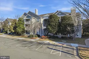 1720 Lake Shore Crest Dr, Reston, VA 20190 - Photo 2