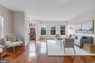 2526 James Monroe Cir, Herndon, VA 20171 - Photo 10