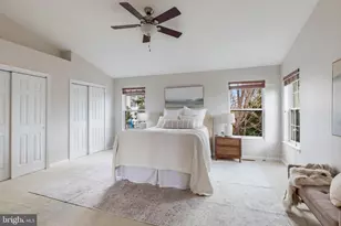 2526 James Monroe Cir, Herndon, VA 20171 - Photo 16