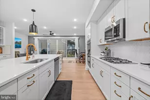 14303 Yesler Ave, Chantilly, VA 20151 - Photo 8