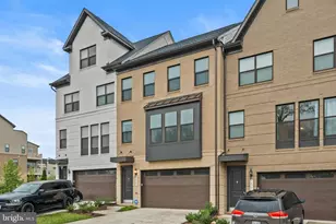 14303 Yesler Ave, Chantilly, VA 20151 - Photo 2