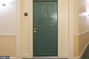 2204 Westcourt Ln, Herndon, VA 20170 - Photo 2