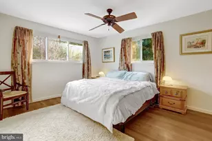 8904 Camfield Dr, Alexandria, VA 22308 - Photo 14