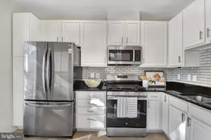 2931 Deer Hollow Way, Fairfax, VA 22031 - Photo 8