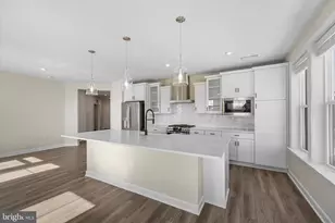 3927 Fair Ridge Dr, Fairfax, VA 22033 - Photo 2