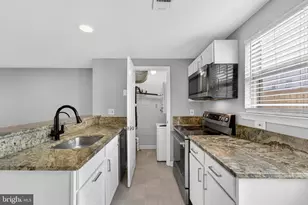 4375 Pembrook Village Dr, Alexandria, VA 22309 - Photo 12