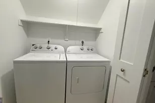 8036 Trevor Pl, Vienna, VA 22182 - Photo 38