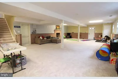 8019 Agin Court, McLean, VA 22102 - Photo 24