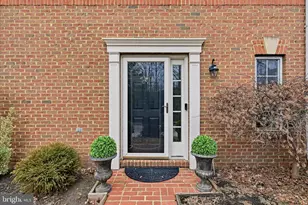 9632 Potters Hill Cir, Lorton, VA 22079 - Photo 4