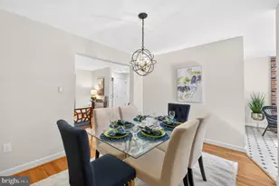 6077 Hollow Hill Ln, Springfield, VA 22152 - Photo 8