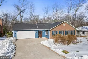 11310 Handlebar Rd, Reston, VA 20191 - Photo 2