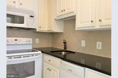 6800 Fleetwood Road #708, McLean, VA 22101 - Photo 8