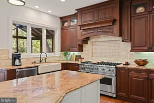 1832 Foxstone Dr, Vienna, VA 22182 - Photo 6