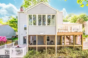 10222 Steamboat Landing Ln, Burke, VA 22015 - Photo 10