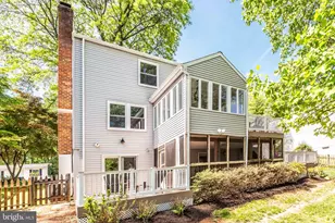 10222 Steamboat Landing Ln, Burke, VA 22015 - Photo 14