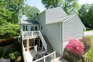 10222 Steamboat Landing Ln, Burke, VA 22015 - Photo 12