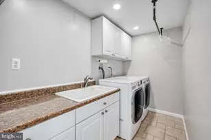 10222 Steamboat Landing Ln, Burke, VA 22015 - Photo 70