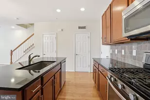 2951 Finsbury Pl, Fairfax, VA 22031 - Photo 16