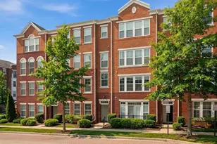 2951 Finsbury Pl, Fairfax, VA 22031 - Photo 2