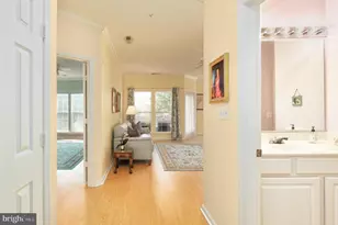 4132 Fountainside Ln, Fairfax, VA 22030 - Photo 4