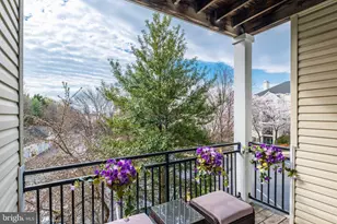 4132 Fountainside Ln, Fairfax, VA 22030 - Photo 8