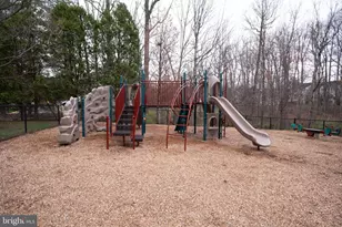 4132 Fountainside Ln, Fairfax, VA 22030 - Photo 30