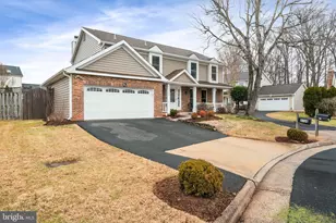 3706 Sumter Ct, Fairfax, VA 22033 - Photo 2