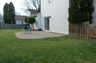 8305 Forestree Ct, Vienna, VA 22182 - Photo 2