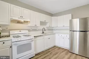 3705 S George Mason Dr, Falls Church, VA 22041 - Photo 16