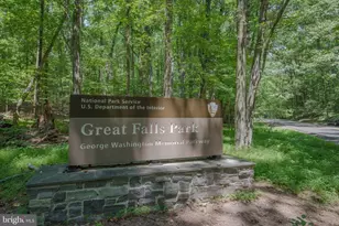 11922 Holly Spring Dr, Great Falls, VA 22066 - Photo 52