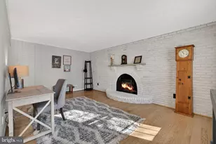 11922 Holly Spring Dr, Great Falls, VA 22066 - Photo 20