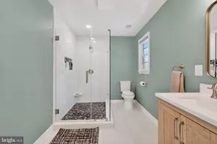 11922 Holly Spring Dr, Great Falls, VA 22066 - Photo 26