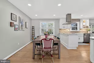 11922 Holly Spring Dr, Great Falls, VA 22066 - Photo 12