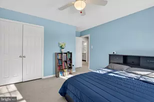 11922 Holly Spring Dr, Great Falls, VA 22066 - Photo 28