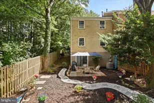 5460 Truxion Ct, Burke, VA 22015 - Photo 32