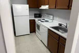 9505 Hagel Cir, Lorton, VA 22079 - Photo 2