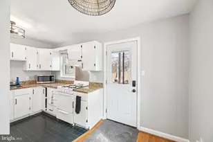 6735 Radcliffe Dr, Alexandria, VA 22307 - Photo 8