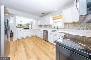 2104 Maleady Dr, Herndon, VA 20170 - Photo 10