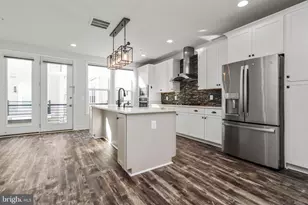 14583 Lakestone Dr, Chantilly, VA 20151 - Photo 10