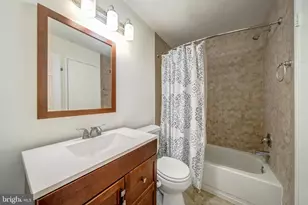 2350 Branleigh Park Ct, Reston, VA 20191 - Photo 26