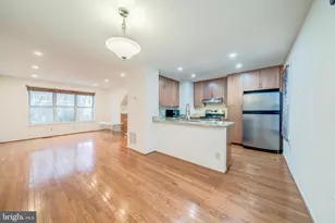 2350 Branleigh Park Ct, Reston, VA 20191 - Photo 2