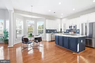 8322 Middle Ruddings Dr, Lorton, VA 22079 - Photo 8